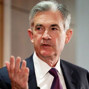 Powell non apre sui tassi e avverte: “Italia fattore di rischio” e la Borsa scivola