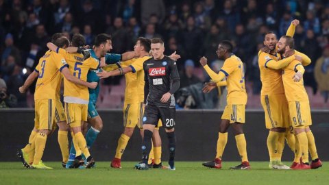 La Juve sbanca Napoli: è la vendetta di Higuain e un segnale per lo scudetto