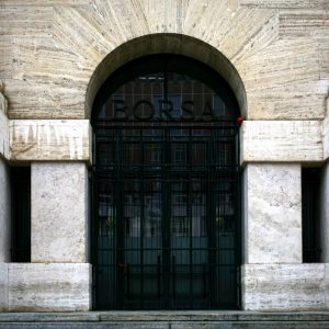 Borsa, Milano maglia rosa: Ftse Mib sopra i 22mila punti
