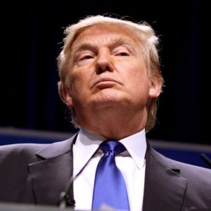 Trump vieta la vendita di Qualcomm. Tim-Elliott, duello rovente
