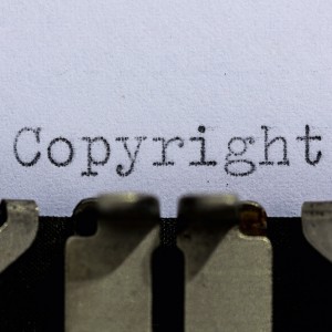 Diritto d’autore: copio, scarico, utilizzo? Le regole e i rischi