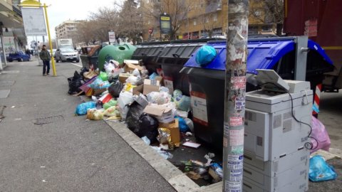 Giornata internazionale del riciclo: l’Italia è al primo posto ma nella raccolta differenziata dei rifiuti è indietro. Ecco perché