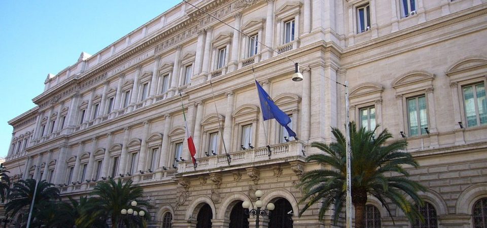 Bcc Iccrea E Cassa Centrale Laccordo Non Cancella I Dubbi