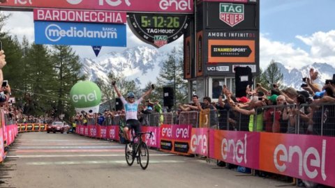 Giro, Froome trionfa sulle Alpi ed è maglia rosa