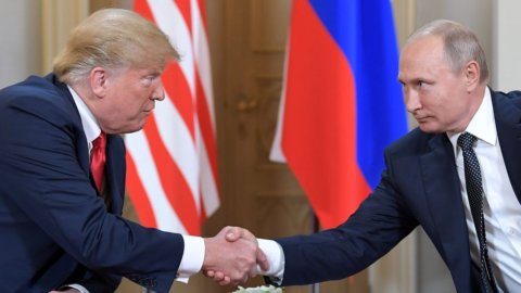 Putin-Trump, il vertice del disgelo: “E’ finita la guerra fredda”