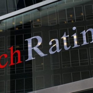 Fitch non taglia il rating all’Italia ma avverte: occhio al debito