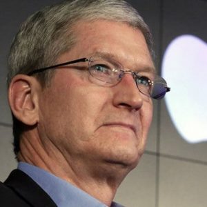 Apple, i 10 anni di Tim Cook sono stati un successo ma le sfide continuano