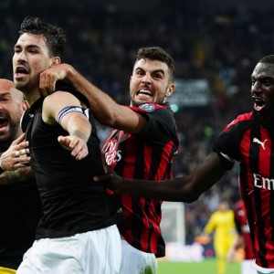 Il Milan beffa l’Udinese in zona Romagnoli che fa rima con zona Champions