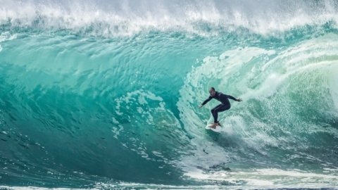 Dalla pala eolica alla tavola galleggiante: in Australia il surf diventa sostenibile