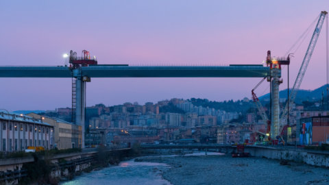 Genova, il governo si arrende: il ponte a Autostrade