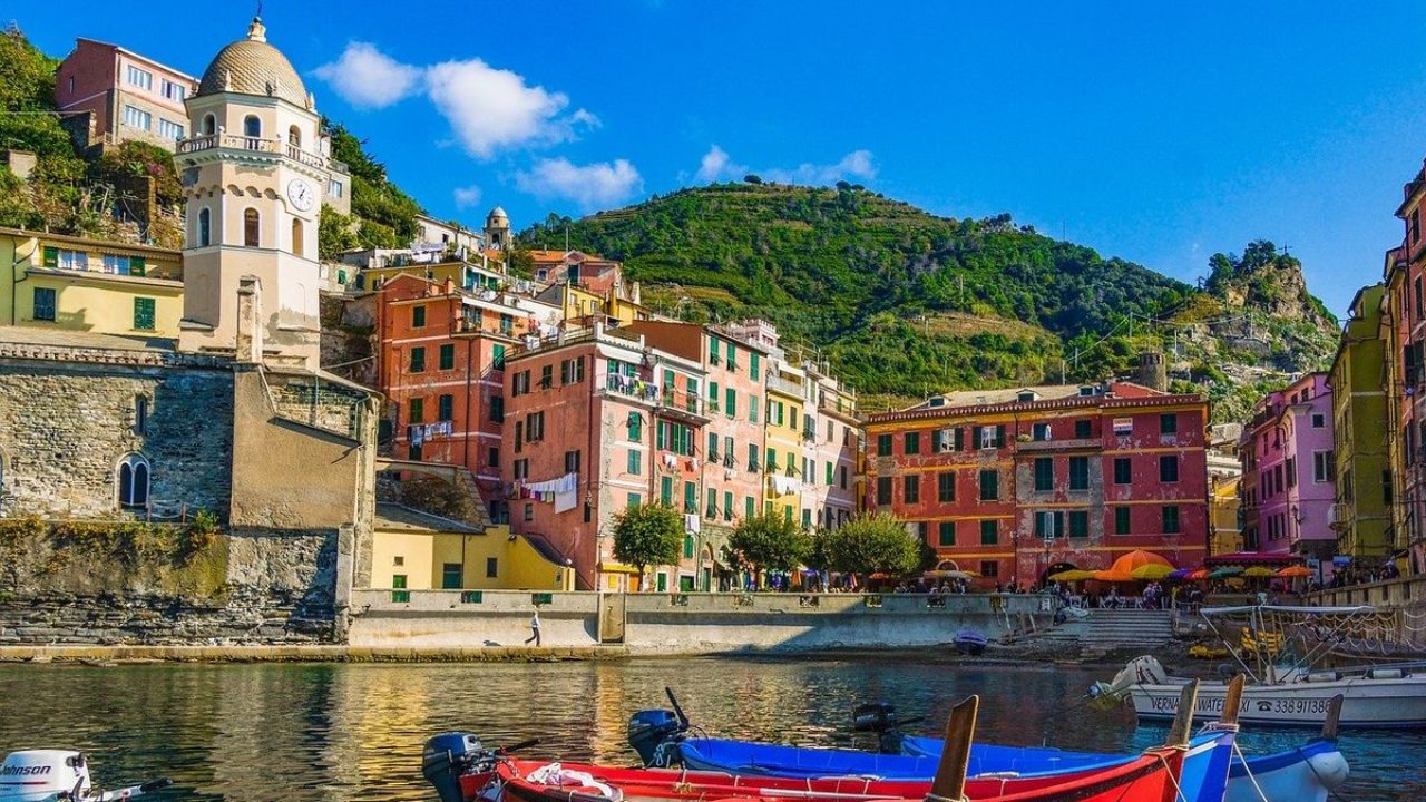 Cinque Terre accessi su prenotazione per i gruppi il turismo del