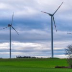 Energie rinnovabili: il via libera al decreto mette a rischio gli investimenti. Più poteri alle Regioni