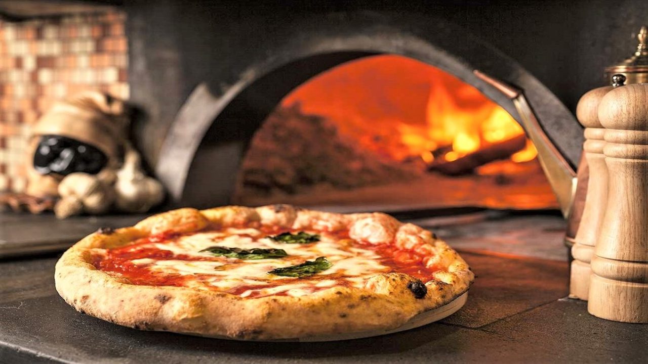 Cucina le Pizze e Risparmia Energia Durante la Cottura - Pizzeria  Sostenibile