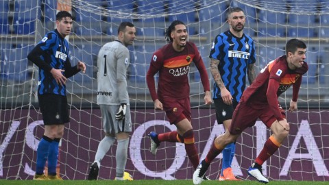 Roma-Inter, un pari che fa sorridere Juve e Milan