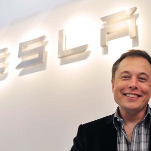 Tesla finisce sotto inchiesta Sec per i pannelli solari