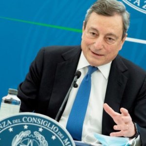 Draghi: “Più crescita per ridurre il debito”