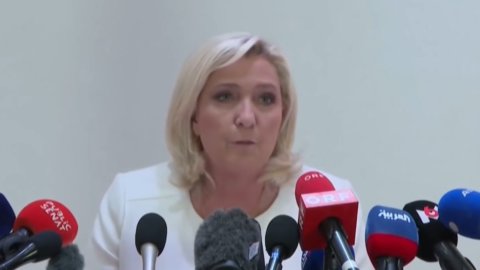 Francia, programmi elettorali deludenti: devastante quello di Le Pen, demagogico quello di sinistra, debole quello di Macron