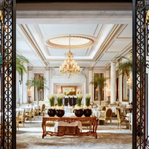 Four Season Hotel Giorgio V di Parigi: all’incanto da Artcurial oggetti e arredi dell’arte francese