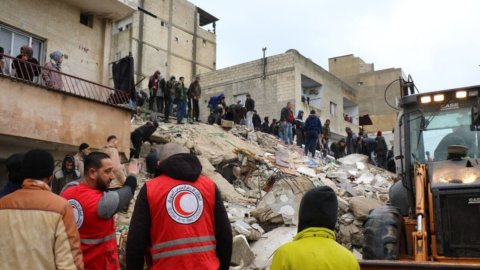 Terremoto Turchia e Siria: la triste lezione per l’Italia. In un anno 16 mila scosse. Che fine ha fatto Italia sicura?