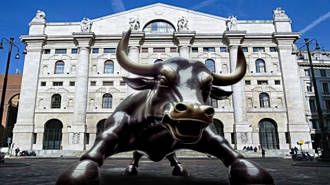 Borsa 13 maggio: Piazza Affari è la migliore e corre verso i 35 mila punti sulla scia di Stellantis e Telecom Italia