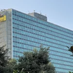 Mediobanca: nel 2023 Eni diventa la regina per fatturato, Intesa Sanpaolo prima tra le banche