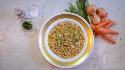 La Mescciüa, saporita zuppa di legumi della tradizione povera spezzina, umile ma ricca di proprietà