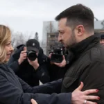 Ucraina, Zelensky da Meloni: “Pace giusta, grato all’Italia”. La premier: “Sostegno a 360 gradi”