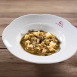 La ricetta della zuppa di cipolla dell’acqua di Santarcangelo di Romagna dello chef Massimiliano Mussoni, rispetto e amore per la cucina di tradizione