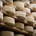 Il Fodóm delle Dolomiti Bellunesi: un formaggio Presidio Slow Food che celebra la montagna