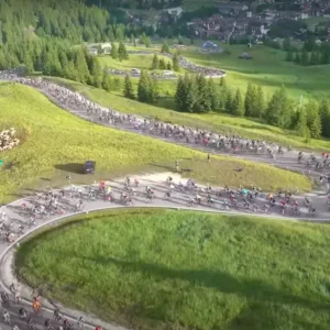 Maratona delle Dolomiti, la star dei cicloamatori: oltre 30 milioni l’indotto complessivo generato dagli 8mila iscritti