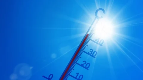 Meteo settimana Ferragosto: caldo intenso e picchi oltre i 40 gradi, poi arriva qualche temporale