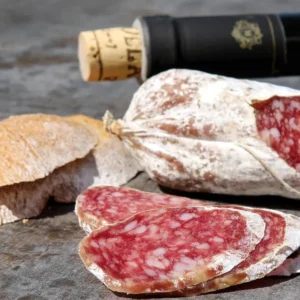 Salame patrimonio della gastronomia italiana: Cremona gli dedica una grande Festa e compare anche il gelato al salame