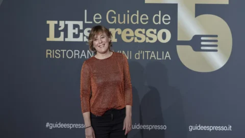 Le Guide de L’Espresso dei ristoranti e dei vini italiani 2025 rendono omaggio a due donne: Antonia Klugmann e Marina Cuomo