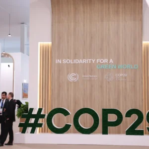 Cop 29 di Baku parte male: i grandi leader assenti e Usa fuori dagli Accordi di Parigi con il ritorno di Trump