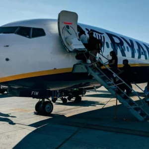 Ryanair rimborsa oltre 1,5 milioni di euro ai consumatori per i costi extra del check-in: Antitrust chiude l’indagine