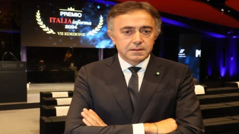 Poste Italiane, Giuseppe Lasco premiato “Manager dell’Anno 2024” da Italia Informa