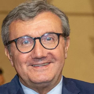 La crisi dell’industria è innegabile: “L’Europa risponda a Trump unita e segua le ricette di Draghi e Letta”, parla Franco Mosconi