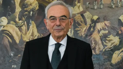 Giovanni Amoroso è il nuovo presidente della Consulta: “Autonomia, legislatore intervenga sui Lep e nomini i 4 giudici”