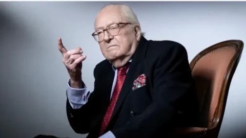 Jean-Marie Le Pen è morto a 96 anni: chi era il fondatore del Front National e simbolo dell’estrema destra francese