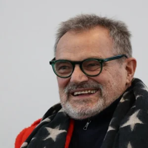 Addio a Oliviero Toscani: il fotografo che ha rivoluzionato la comunicazione visiva