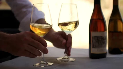 Vino, Cantina Tollo Group porta il Pecorino in giro per il mondo con il tour che celebra il bianco d’Abruzzo