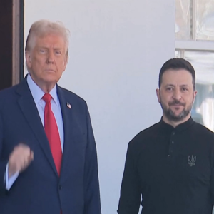 Trump-Zelensky, rottura alla Casa Bianca. Il presidente Usa minaccia: “State giocando alla Terza guerra mondiale”