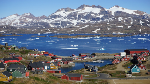 Vista di una città in Groenlandia