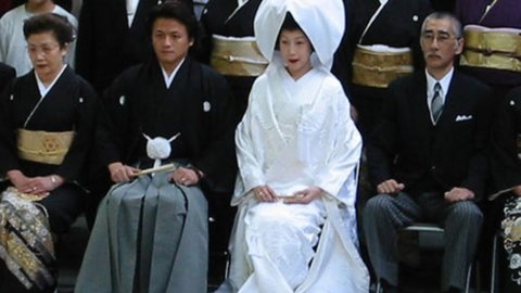 Il dopo-Fukushima ha creato insicurezza diffusa e ridato slancio all’industria dei matrimoni