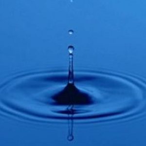 Acqua, la folle riforma M5S nel mirino delle imprese