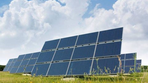 Energia: in Italia crescono impianti a fonti rinnovabili