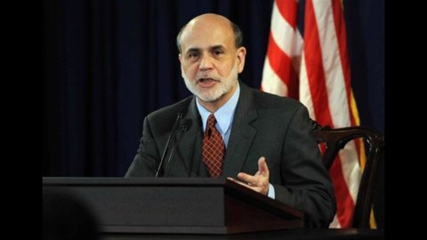 Fed, Bernanke: pronti a tagliare i tassi se l’economia zoppica