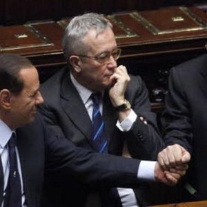 Vincenzo Visco: “La mossa di Tremonti sull’evasione fiscale è solo il segnale della disperazione”