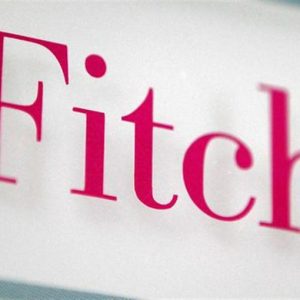 Fitch minaccia taglio del rating per sei paesi, tra cui l’Italia