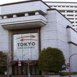 Borsa: Tokyo sale, boom di Nintendo